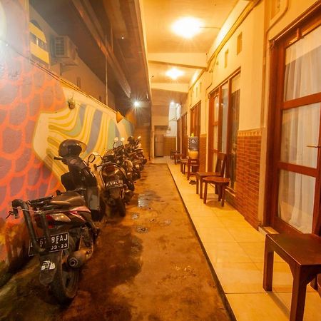 Putra Dadi Guest House Canggu Exterior foto