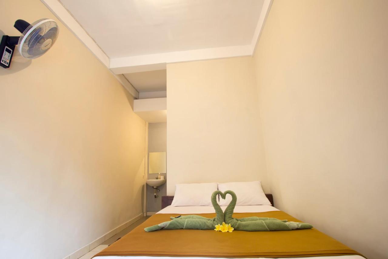 Putra Dadi Guest House Canggu Exterior foto