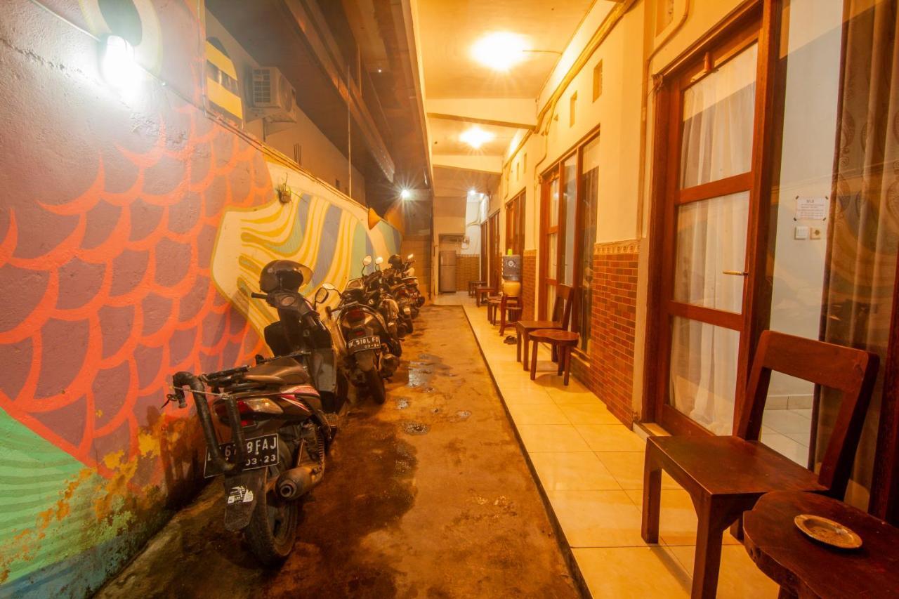 Putra Dadi Guest House Canggu Exterior foto